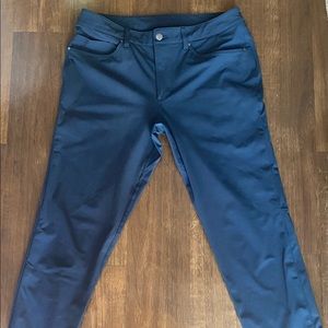 Lululemon ABC navy Warpstream Slim pants 32”